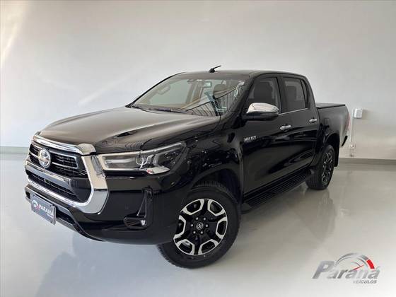 TOYOTA HILUX 2.8 D-4D TURBO DIESEL CD SRX 4X4 AUTOMÁTICO